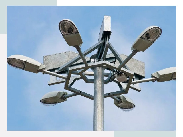 Монтаж осветительных мачт в Комсомольске-на-Амуре